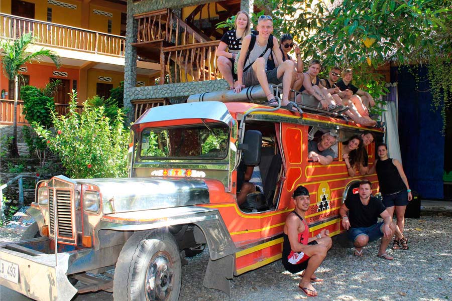 Klar til udflugt i jeepney i Filippinerne 2018